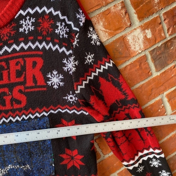 Stranger Things Adult XL Flip Sequin Red Fair Isle Sweater - Picture 8 of 9